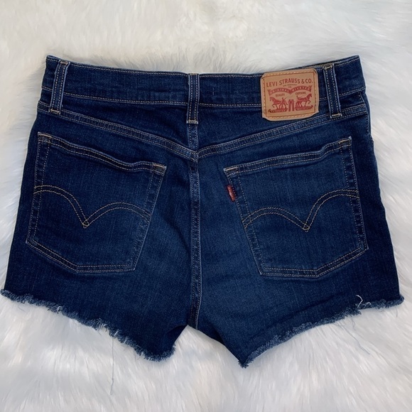 Levi’s High Rise Denim Shorts - Picture 3 of 6